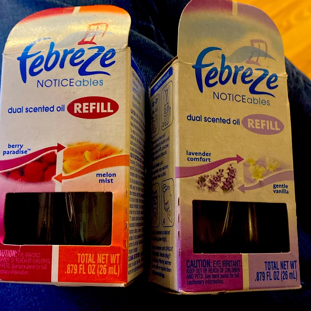 2 Febreze dual scented oil refills